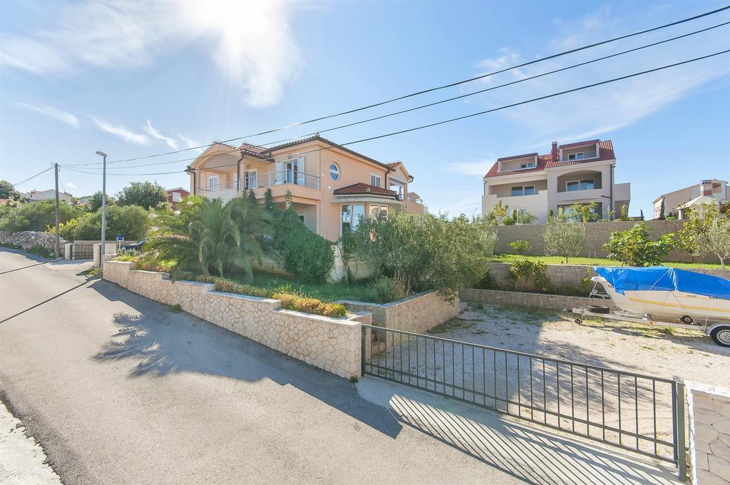 Apartments Ema Ražanj Exteriér fotografie